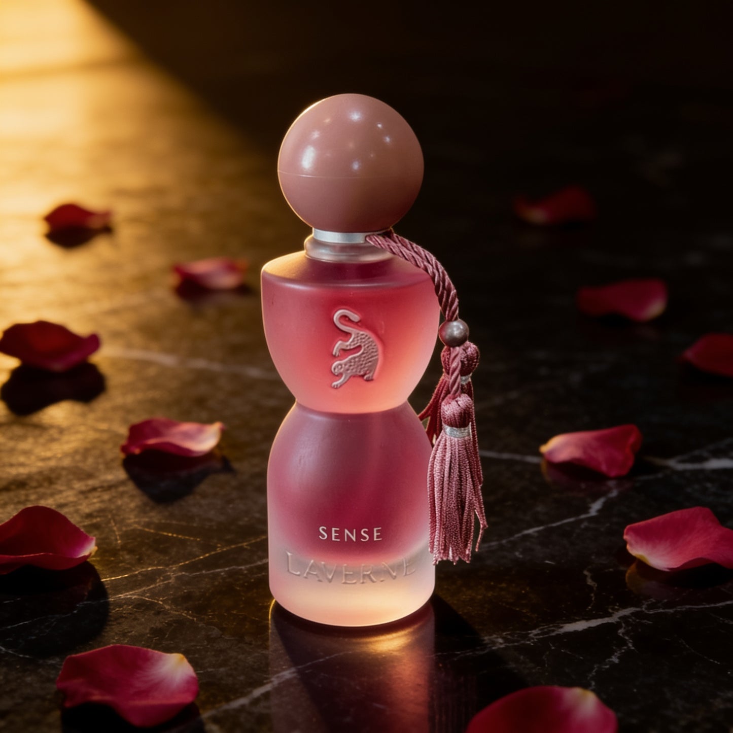 عطر ليفر سنس أو دو توالت منعش بنوتات حمضية وخشبية