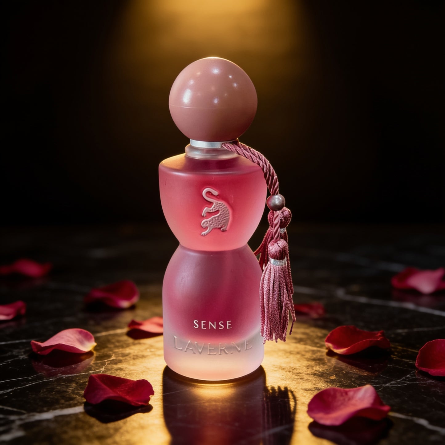 عطر ليفر سنس أو دو توالت منعش بنوتات حمضية وخشبية